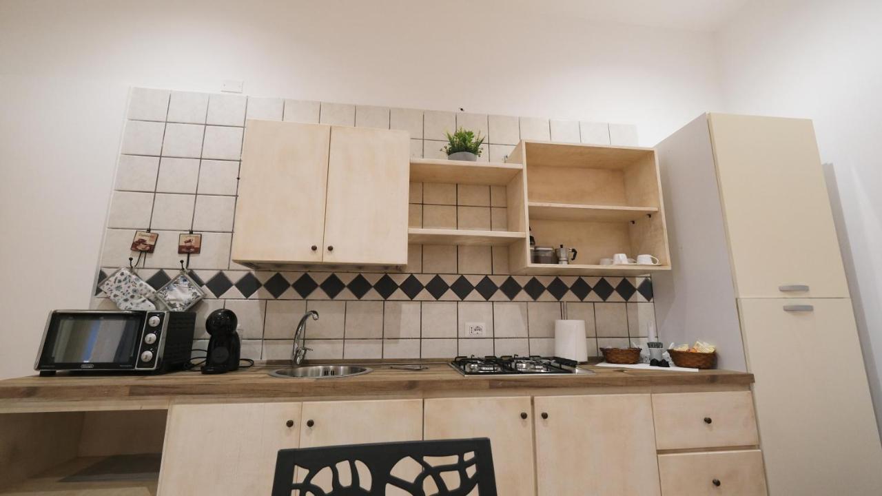 Apartamento Bilocale Porta Napoli Bríndisi Exterior foto